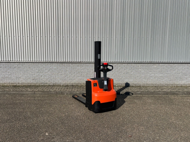 Toyota SWE080L, sn. 6744603